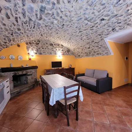 La Casa Sull' Altopiano Mountain Iseo Hospitality *