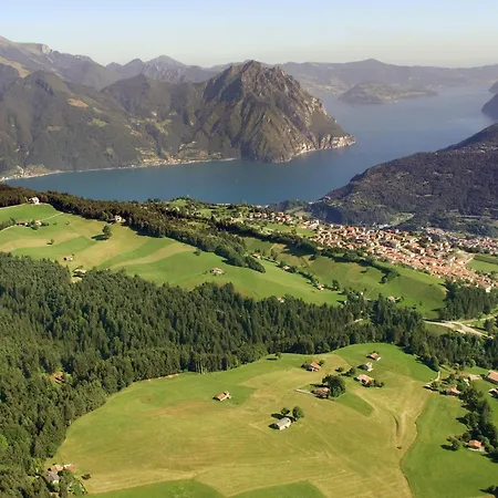 La Casa Sull' Altopiano Mountain Iseo Hospitality *